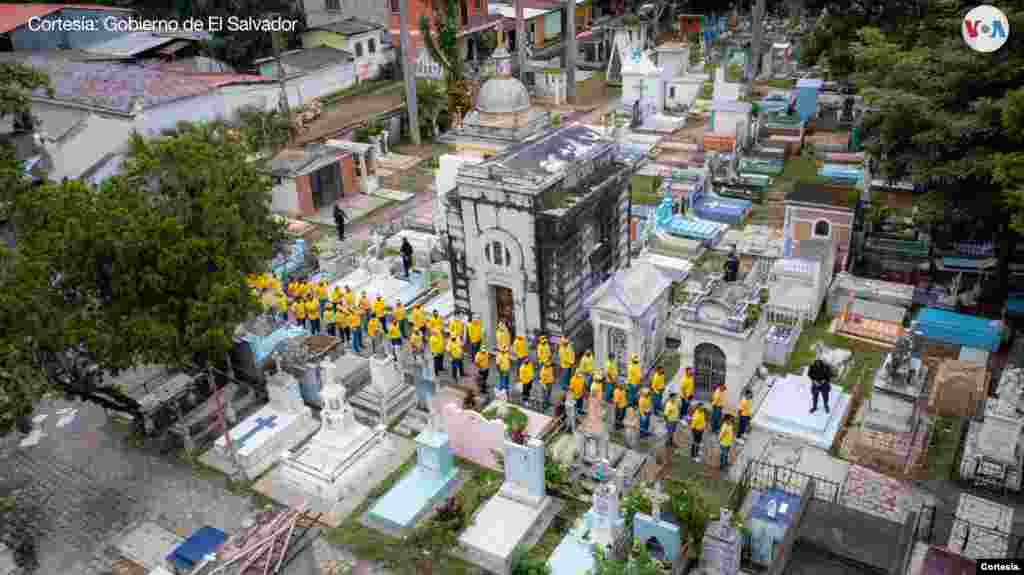 Algunos reos en fase de confianza retiraron unas 60 placas que contenían mensajes alusivos a pandillas.