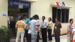 ពលរដ្ឋ​នាំ​គ្នា​ចេញ​ទៅ​បោះឆ្នោត ខណៈ​ដែល​មាន​ការ​អះអាង​ពី​ភាព​មិន​ប្រក្រតី​មួយ​ចំនួន