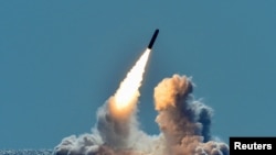 2018年3月26日，美國海軍內布拉斯加號潛水艇（USS Nebraska）在加州外海試射三叉戟II型D5飛彈。