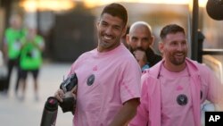 Luis Suarez i Lionel Mesi (Foto: AP/Rebecca Blackwell)