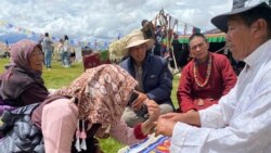 དམིགས་བསལ་ལེ་ཚན་ཆེད་སྒྲིག་གི་ལེ་ཚན།
