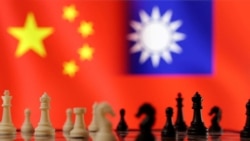 國際象棋的棋子與台灣與中國旗幟圖示