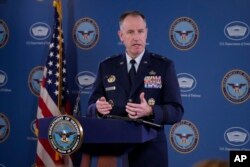 Pet Rayder, Pentagon matbuot kotibi