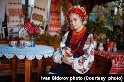 Анна Яхонтова. г. Бахмут волонтер общественной организации "Бахмут Украинский". Фотограф Иван Сидоров.