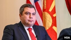 Време е секоја партија и секој пратеник и политичар да покаже на дело дека е за исполнување на нашите стратешки приоритети, во овој случај, зачленувањето во ЕУ, вели вицепремиерот за Гласот на Америка