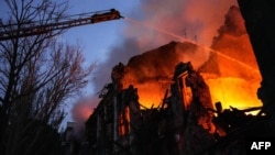 При нападот бил погоденн центарот на градот, а меѓу ранетите има пет деца