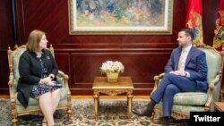 Predsjednik Crne Gore Jakov Milatović sa ambasadorkom Sjedinjenih Američkih Država Džudi Rajzing Ranke (Foto: Twitter, @JakovMilatovic)