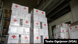 Тоа што се бара на терен се шатори, ќебиња, вреќи за спиење, ламби. Сè тоа што помага за организирање на животот во такви услови.