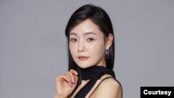 북한 자강도 출신으로 한국에서 방송인과 유튜버 등 소셜 인플루언서로 활발히 활동하는 정유나 씨