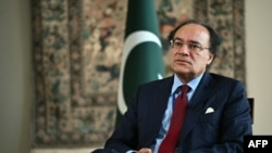 وزیرِ خزانہ محمد اورنگزیب (فائل فوٹو)