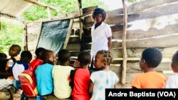 Escola primária, Tambara, Moçambique