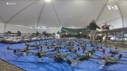 Американската одбрана обучува лица за раководење со роеви дронови