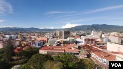 Dos países centroamericanos figuran en las primeras posiciones sobre expectativas de crecimiento para este 2023, Costa Rica le sigue a Panamá en pujanza económica. Vista panorámica de San José muestra las nuevas infraestructuras. [Foto: Tomás Guevara, VOA]