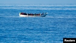 Mfano wa boti iliyobeba wahamiaji kutoka Senegal wakielekea Uhispania na hawajulikani walipo. Spain, June 8, 2023. 