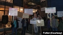 Protest "Narodnog štaba" ispred televizije N1 (FoNet)