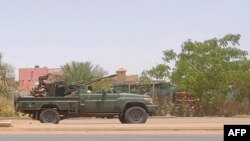 Des combattants des Forces paramilitaires de soutien rapide (RSF) dans le Sud de Khartoum, le 25 mai 2023.