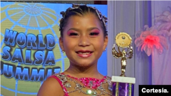 La venezolana Giovanna Gómez siempre tuvo afinidad por el baile y comenzó a los 3 años en danza clásica para más tarde dedicarse a la salsa.
