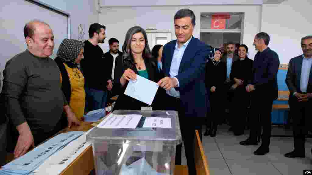 Neslihan Shedal and Abdullah Zeydan