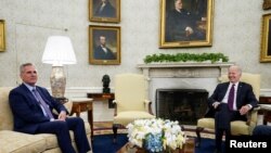 2023年5月9日，拜登總統和眾議院議長麥卡錫在白宮舉行債務會談。 