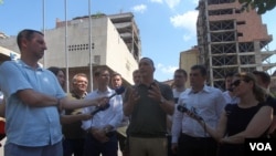 Konferencija za novinare Nove Demokratske stranka Srbije ispred stare zgrade Generalštaba (foto: FoNet)