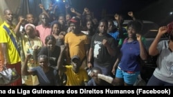 Alguns dos manifestantes detidos durante a marcha da Frente Popular no dia 18 em Bissau, depois a libertação 19 maio 2024