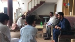 په پاکستان کې سرکاري ملازمینو حکومتی 35% اضافه رد کړې او وايي، ګرانی 200% زیاته شوې خو حکومت د ګرانۍ په حساب تنخا نه ده زیاته کړې.
