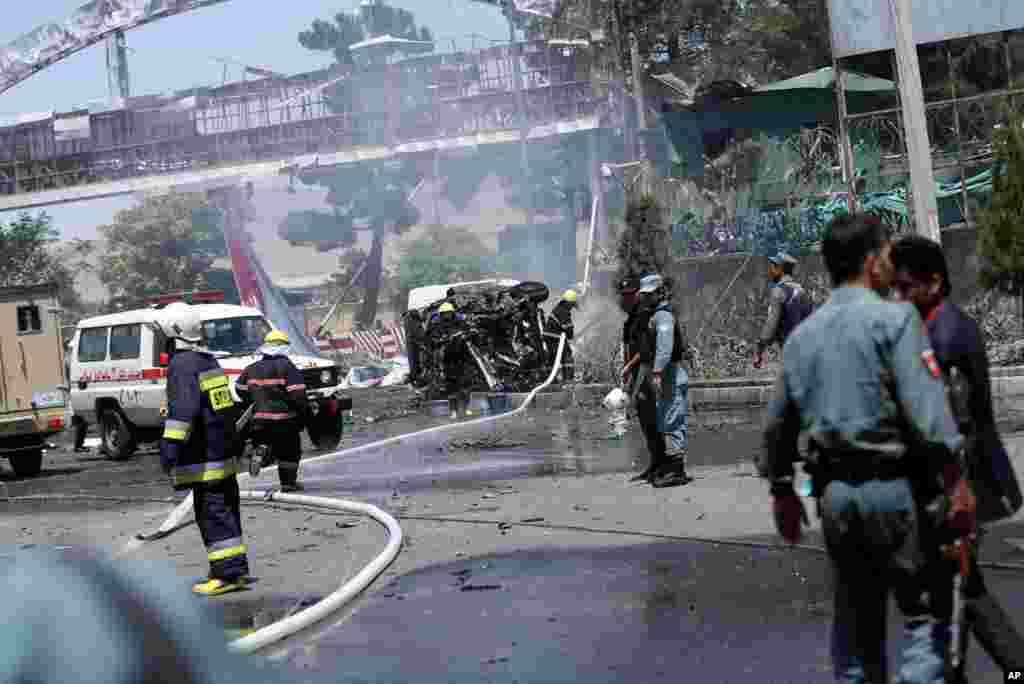 ۲۰۱۵ تا ۲۰۱۸&nbsp; شورشگری و حملات طالبان که خواستار خروج کامل نیروهای خارجی از افغانستان بودند، به گونهٔ روزافزون و بی&zwnj;پیشینه افزایش یافت.&nbsp;