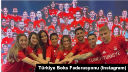 Türkiye Boks Federasyonu sosyal medya hesaplarından aralarında Erdemir'in de bulunduğu Olimpiyat ekibinin fotoğrafını paylaşmıştı
