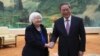 Menteri Keuangan AS Janet Yellen bertemu Perdana Menteri China Li Qiang di Aula Besar Rakyat di Beijing, China, 7 April 2024. (Foto: AP)