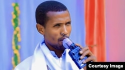 “የመንበር ምሥረታ” ያሉትን እንቅስቃሴ ከሚያስተባብሩት አንዱ እንደሆኑ የጠቀሱት ዲያቆን አክሊሉ ዓለሙ