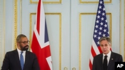 Госсекретарь Энтони Блинкен и Джеймс Клеверли. Лондон, 20 июня 2023 г. 