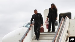 Mataimakin shugaban kasar Malawi Saulos Chilima, da matarsa Mary 