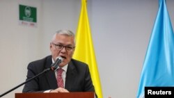 Nestor Osuna, Ministro de Justicia de Colombia, habla durante una conferencia de prensa en Bogotá, Colombia, el 11 de septiembre de 2023.