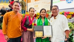 ཚེ་དབང་མཚམས་གཅོད་ལགས་སུ་སྦྱངས་འབྲས་རྩེ་ཕུད་གསེར་གྱི་གཟེངས་རྟགས་གསུམ་ཐོབ་ཡོད་པ།