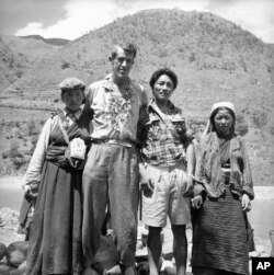 Nepal Everest Edmund Hillary