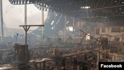 រូបភាពពីបណ្តាញសង្គមបង្ហាញរោងចក្រ R.G Footwear (Cambodia) Co.,Ltd ក្រោយ​អគ្គិភ័យ នៅស្រុកអង្គស្នួល ខេត្តកណ្តាល កាលពីថ្ងៃទី១៨ ខែមីនា ឆ្នាំ២០២៤។ (Facebook/CENTRAL)