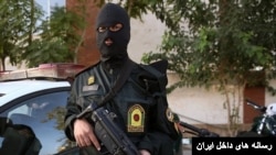 ماموران نیروی انتظامی جمهوری اسلامی