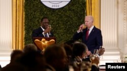 Rais Biden akishiriki chakula cha jioni White house na viongozi waliohudhuria mkutano wa uhusiano kati Marekani na Afrika uliofanyika Washington Desemba 14,2022. 
