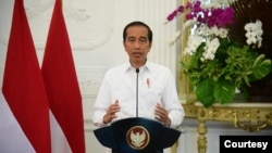 Presiden Jokowi dalam telekonferensi di Jakarta, Selasa (10/10) mendesak agar perang dan kekerasan dalam konflik Palestina-Israel segera dihentikan ( biro Setpres)