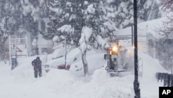 ادارهٔ ملی هواشناسی ایالات متحده به باشندگان منطقه هشدار داد که رفت‌ و آمد‌ها صبح و پس از چاشت روز جمعه ممکن اخلال شود.
