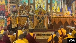 བལ་ཡུལ་མཆོད་རྟེན་ཆེན་མོ་བྱ་རུང་ཁ་ཤོར་གྱི་མཐའ་རུ་རྟེན་གཞི་བྱས་བའི་སྐྱིད་གྲོང་བསམ་གཏན་གླིང་དགོན་པའི་ནང་།