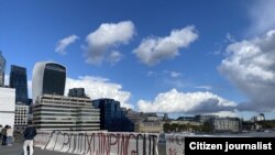 本週六（10月14日）倫敦青年反共組織中國反賊（China Deviants）在倫敦橋發起了四通橋事件一週年紀念活動，呼籲中國當局釋放彭立發，並且呼籲世界各國傾聽中國人追求民主的聲音。 