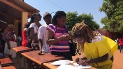 Democracia moçambicana não está preparada para acesso da oposição ao poder, dizem analistas