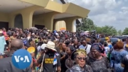 Ba mama ba RDC baleli na cathédrale ya Centenaire ya Kinshasa mpo bitumba bisila na est