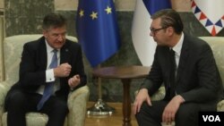 Predsednik Srbije Aleksandar Vučić sastao se sa specijalnim predstavnikom EU za dijalog Beograda i Prištine Miroslavom Lajčakom (foto: FoNet)
