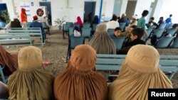 Peshovarda yashayotgan afg'on qochqinlari