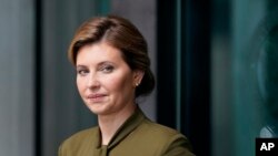 Вчера Зеленска се сретна со Блинке, по што Стејт департментот соопшти дека државниот секретар ја пофалил работата на Зеленска да им помогне на Украинците погодени од војната