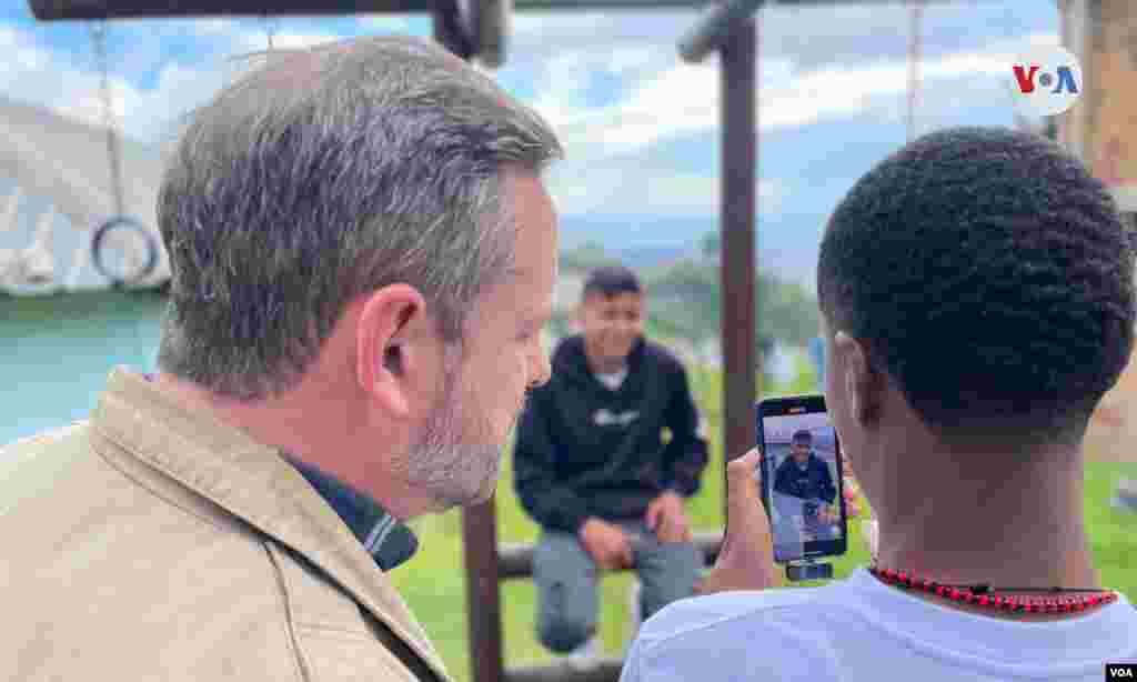 Con el proyecto se busca apoyar a niños y jóvenes que viven en un contexto de violencia para que puedan desarrollar la autoconfianza y fortalecer la autoestima. [Foto: Karen Sánchez, VOA]