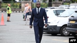 Benjamin Mendy yayin da ya ke isa kotu