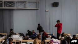 ARHIVA: Afrički studenti iz Ukrajine u privremenom smeštaju u Poljskoj, 28. februara 2022.